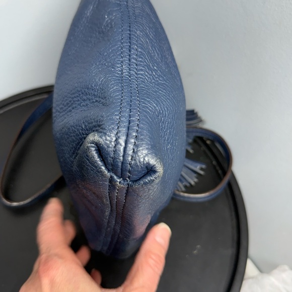 MICHAEL Michael Kors  Leather Crossbody Purse Camden Tassels crossbody EUC - Picture 9 of 9